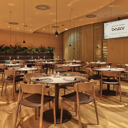 Hotel Mond, & Entertainment 4*