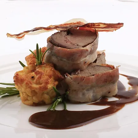 Mond, & Entertainment 4* Sentilj