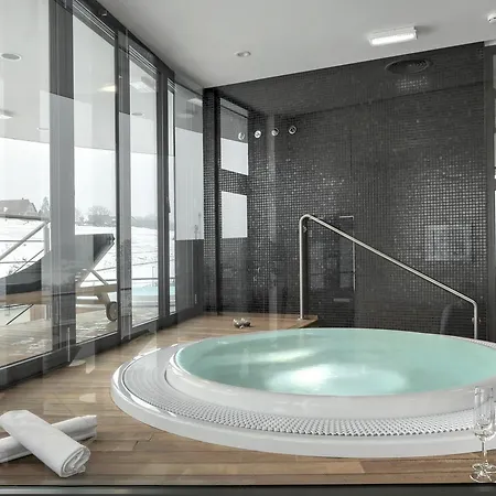 Hotel Mond, & Entertainment 4*