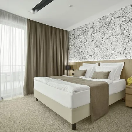 Hotel Mond, & Entertainment Sentilj