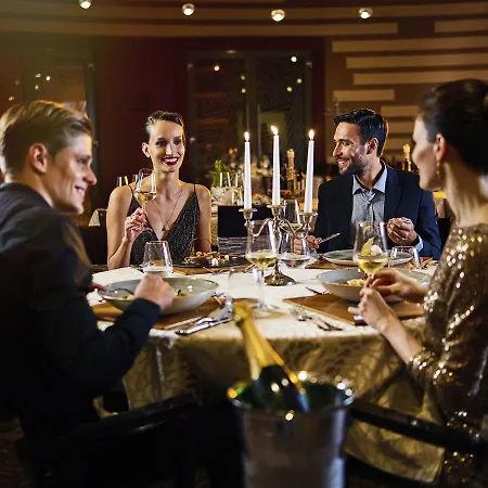 Hotell Mond, & Entertainment