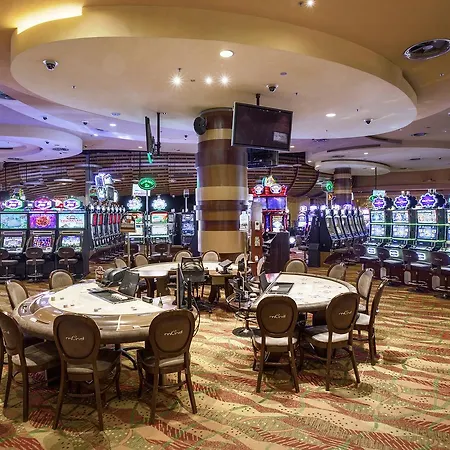 Hotell Mond, & Entertainment Sentilj