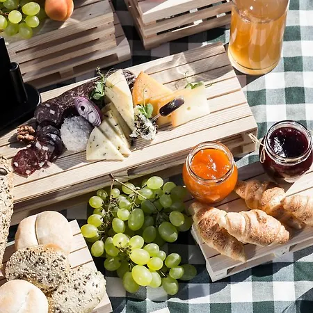 מלון Mond, & Entertainment 4*