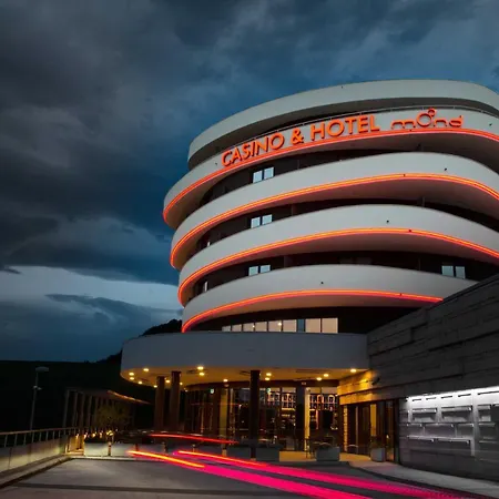 Mond, & Entertainment Hotel 4*