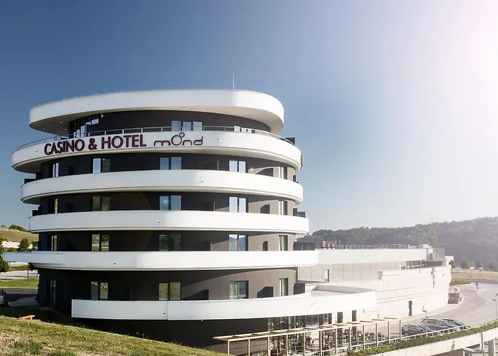 Hotel Mond, & Entertainment